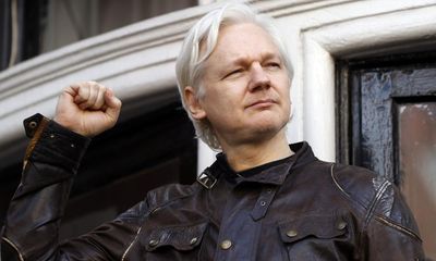 Dozens of Australian politicians urge US to abandon Julian Assange extradition