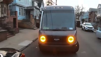 See What It’s Like Delivering Packages In The Rivian-Made Amazon Van At Night