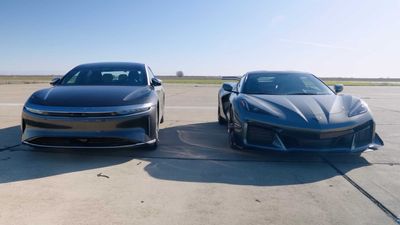 Watch Lucid Air GT Vs Chevrolet Corvette Z06 Exciting U-Drag Race