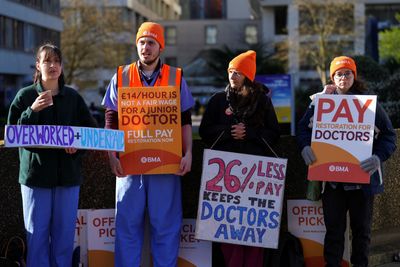 Fears of ‘unparalleled’ disruption as UK junior doctors strike