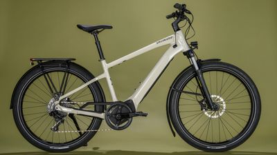 Specialized Turbo Vado 4.0 e-bike review - integration-packed option that puts you into a comfy upright position