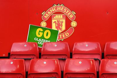 Manchester United bidders left in the dark by mysterious Glazers