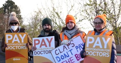 'We just feel undervalued' Junior doctors begin four-day strike as pay dispute with Government continues
