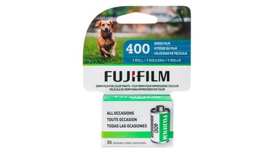 Film is not dead – new Fujifilm 400 35mm film shows up online