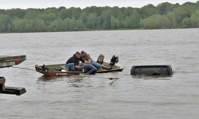 Missing woman found alive in vehicle submerged in Texas lake