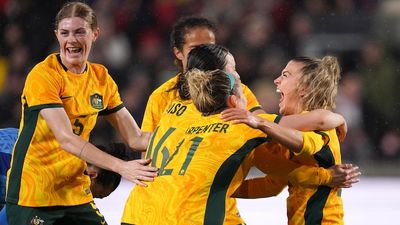 Matildas beat England 2-0 in final Europe friendly before hosting 2023 Women's World Cup
