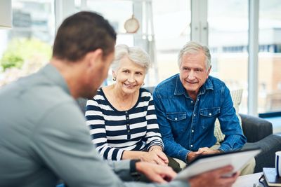 What to know about using a Medicare broker to find the best coverage for you