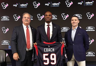 DeMeco Ryans may try, but Texans’ rookie QB will bear massive expectations