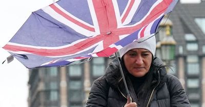 Warnings as 70mph winds to sweep across UK