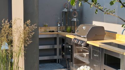 How do you incorporate a grill into an outdoor kitchen? Expert tips to help you get it right