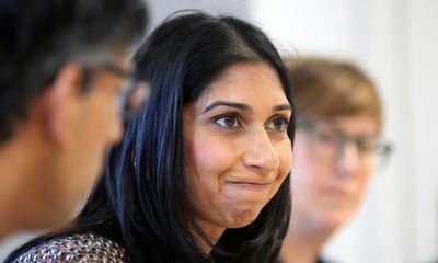 Tory peer urges Sunak to distance party from Braverman’s ‘racist rhetoric’