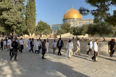 Israel bans non-Muslims from Al-Aqsa until end of Ramadan