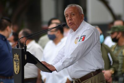 Prosecutors probe Mexico immigration chief over fire that killed 40 migrants