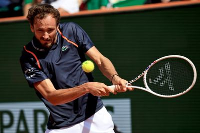 Medvedev sets up Zverev clash in Monte Carlo