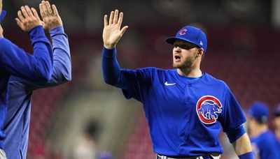 Cubs, Ian Happ reach three-year contract extension