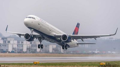 Delta Earnings Miss But Airline Sees Strong Summer Bookings