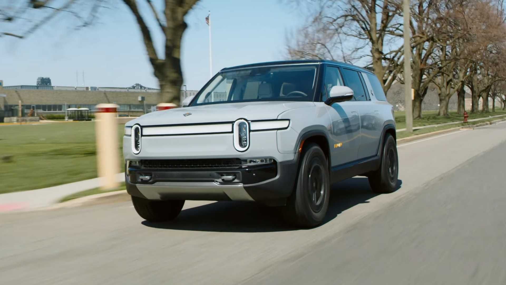 Rivian R1S Might Be The Best SUV Ever Made, Says…