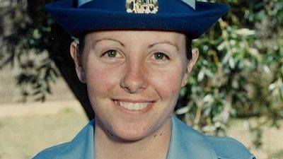 Victoria Police renew cold case investigation into 1984 disappearance of Melbourne woman