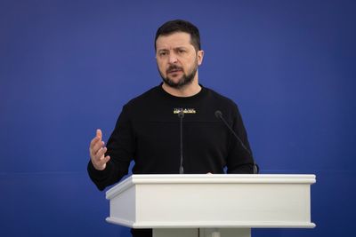 Zelenskyy calls for confiscating Russian Central Bank funds