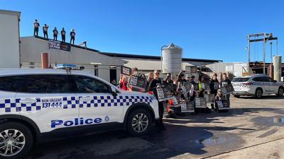 Seven protesters charged with trespass following alleged break-in at Benalla abattoir