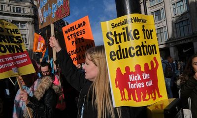 UK economy flatlined in February amid impact of strikes