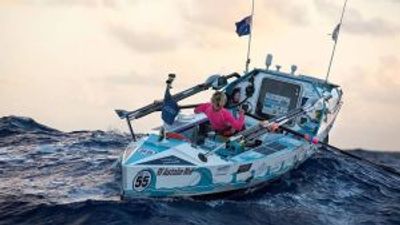 Australian Michelle Lee is first woman to row solo across the Pacific