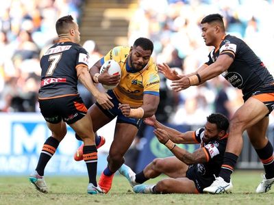 Moses leads Eels to NRL win, Tigers' Doueihi injured