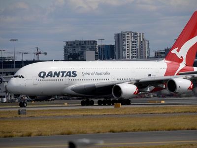 Qantas attacks SafeWork's COVID stand-down lawsuits