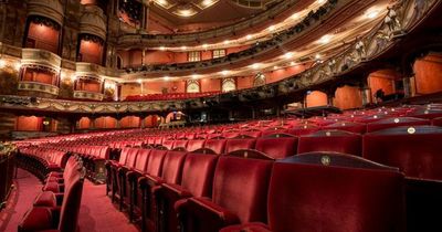 Family steal theatre seats from people at bar before karma kicks in