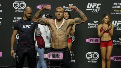 Former UFC champ Alex Pereira announces move to light heavyweight: ‘This will be better for me’