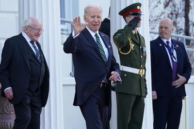 Biden urges return of powersharing after visit to Irish president