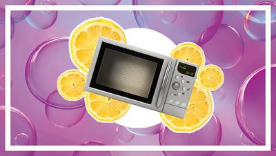 How to clean a microwave with lemon for super fresh results