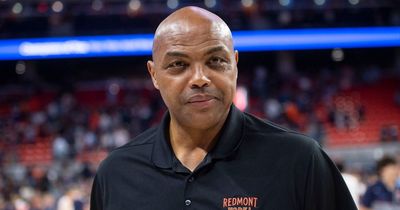 Charles Barkley loses "billion dollar" NBA bet with Shaquille O'Neal