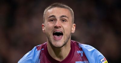 ‘Buzzing’ Burnley loanee Taylor Harwood-Bellis gives update on future Man City plans