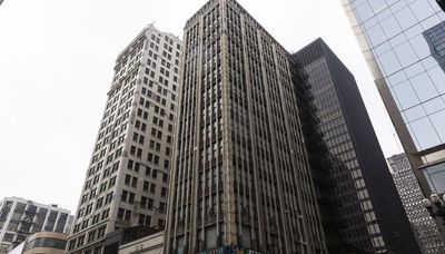 City landmarks panel backs preservation of State Street towers