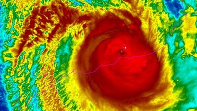 WA thrashed by Cyclone Isla