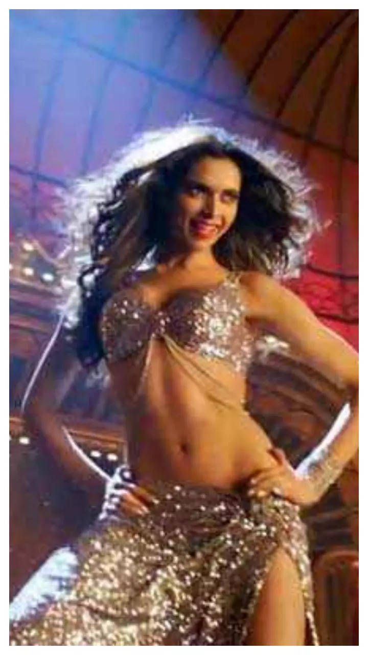 10 Best Bikini Looks Of Deepika Padukone