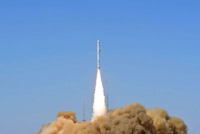 Chinese rocket startup bounces back from 3 straight failures with successful launch (video)