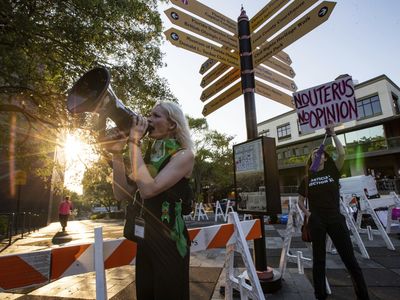 Florida has a new abortion ban after 6 weeks, but it can't go into effect yet