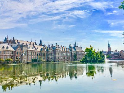 The green guide to visiting the Hague