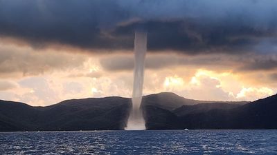 Boaties treated to spectacular waterspout off Airlie Beach in Whitsundays
