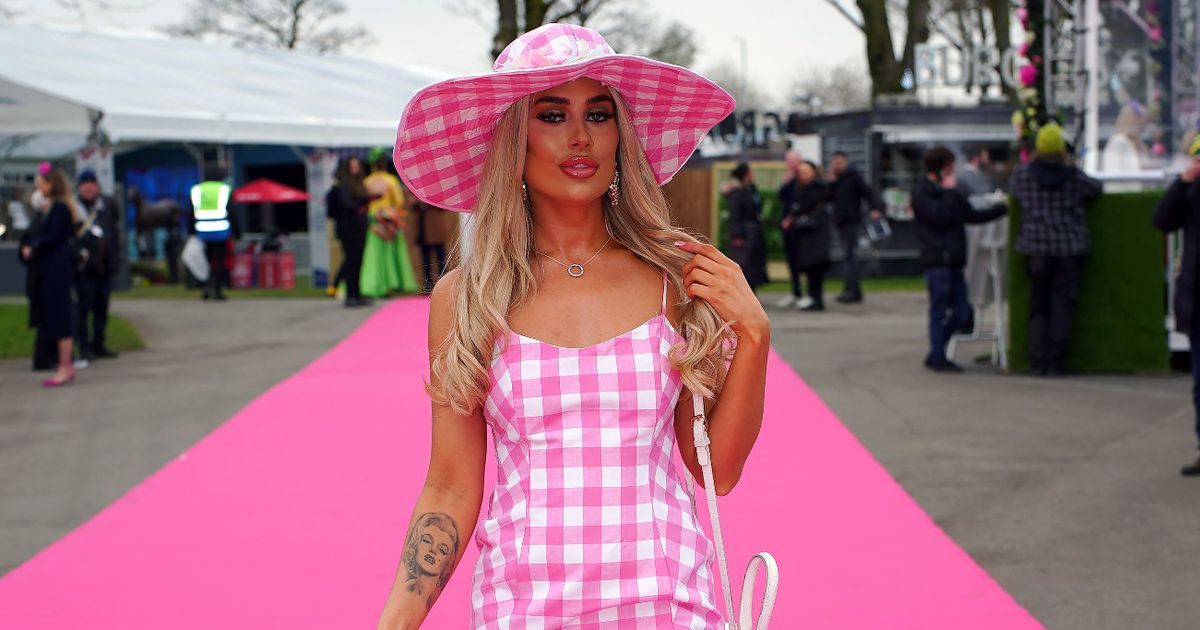 Photos of first stylish arrivals on Ladies Day at the…