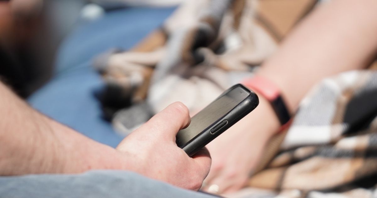 Ten ways to spot if someone is tracking your phone and…