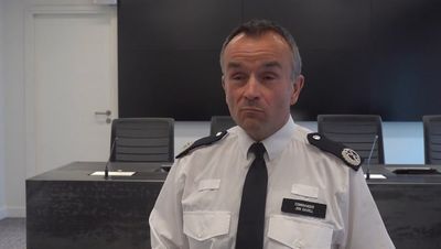 Two Met Police officers sacked over discriminatory WhatsApp messages