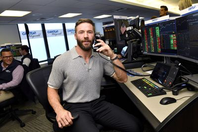 Mega fast-food chain Wendy’s savagely roasts Julian Edelman