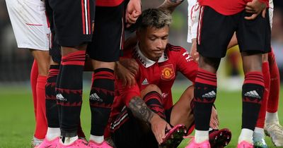 'Hopefully' - Manchester United fans name Lisandro Martinez replacement amid injury crisis