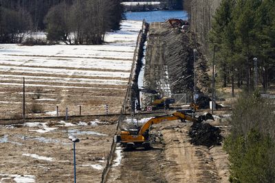 Finland starts fence on Russian border amid migration, security concerns