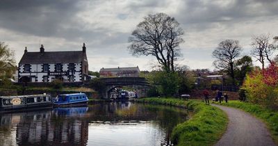 The rural Edinburgh pub with incredible food and idyllic views over Union Canal