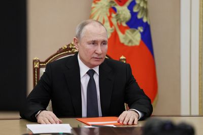 Putin signs Russian law establishing electronic draft call-up
