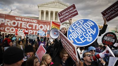 Supreme Court blocks lower court rulings restricting abortion pills